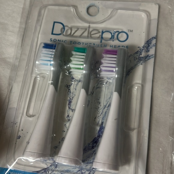 Dazzlepro advanced sonic toothbrush. New in box - Picture 7 of 10